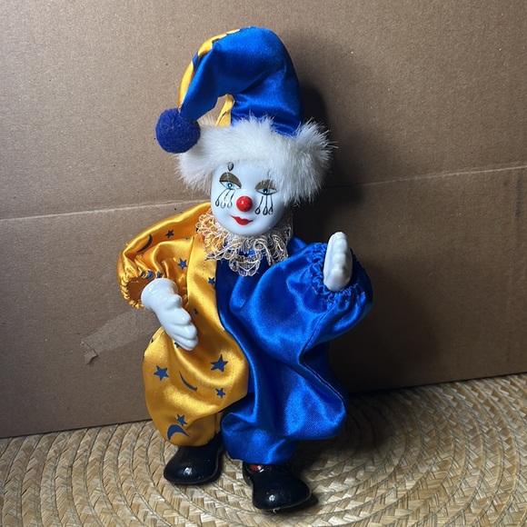Vintage Ceramic Face Clown Doll Size In Height 9.5” - Picture 7 of 11